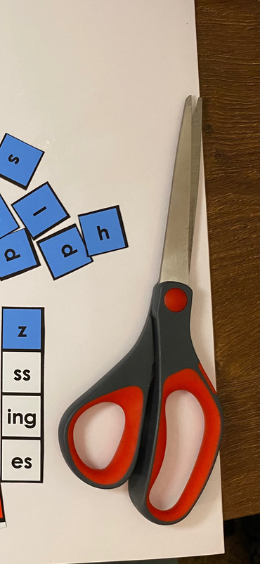 24 Kits: Classroom Set of 24 Folders & 24 Sheets of 80 Cut-Apart Tiles (scissors required)